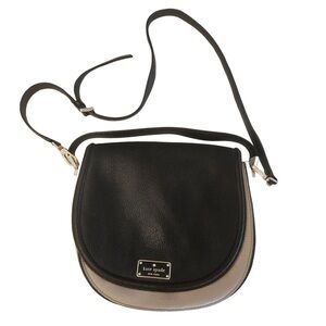 KATE SPADE OLIVET STREET LILLY PEBBLE BLACK CREAM LEATHER CROSSBODY BAG